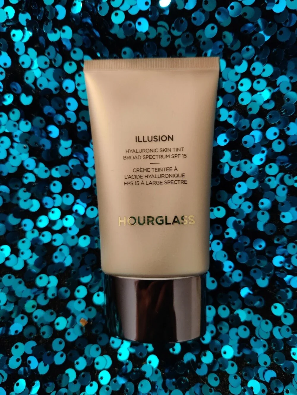 Hourglass Illusion Hyaluronic Skin Tint in Nude SPF 15